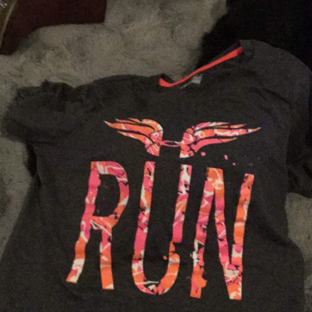 Exercise Tops - image 4